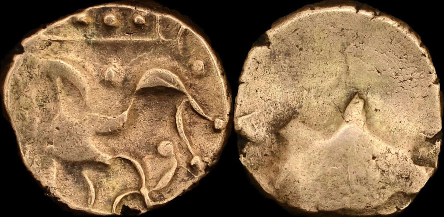 CELTIC COINAGE, EARLY UNINSCRIBED DOMINO TYPE GOLD STATER